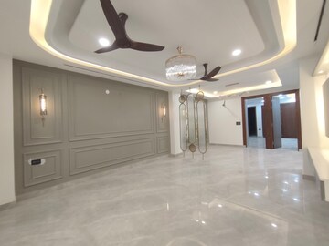 Room in 4 BHK Builder Floor at Vasundhara Pride, Vasundhara Sector 16 – for Sale