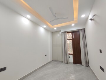 Room in 4 BHK Builder Floor at Vasundhara Pride, Vasundhara Sector 16 – for Sale