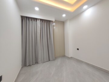 Bedroom in 4 BHK Builder Floor at Vasundhara Pride, Vasundhara Sector 16 – for Sale