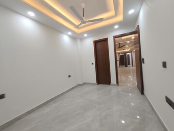 Room in 4 BHK Builder Floor at Vasundhara Pride, Vasundhara Sector 16 – for Sale