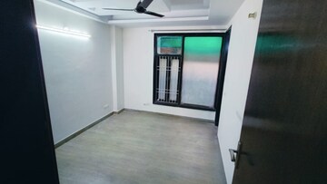 Room in 3 BHK Builder Floor at Saket – for Rent