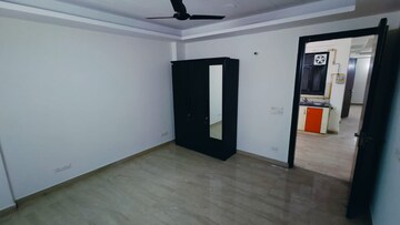 Room in 3 BHK Builder Floor at Saket – for Rent
