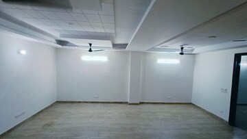 Room in 3 BHK Builder Floor at Saket – for Rent