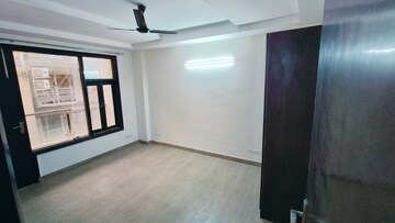 Room in 3 BHK Builder Floor at Saket – for Rent