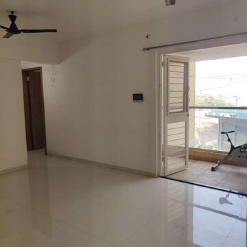 Room in 2 BHK Apartment at Kohinoor Zen Estate, Kharadi – for Sale
