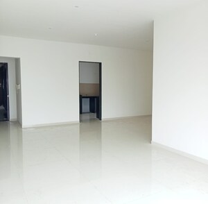 Room in 3 BHK Apartment at Runwal Zenith, Balkum Pada – for Sale