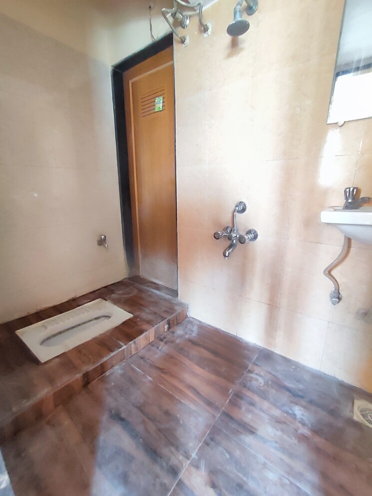 Bathroom, squarefeet-grand-square 1 Bedroom 425 Sq.Ft. Apartment In Anand Nagar Thane 8992953
