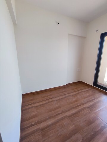 Bedroom in 2 BHK Apartment at KM Horizon Exotica, Haware City – for Rent