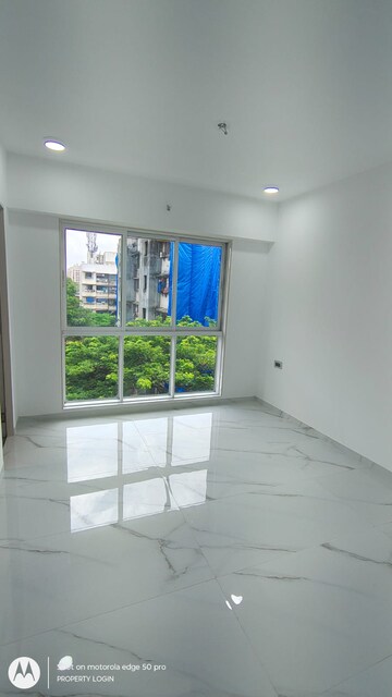 Room in 3 BHK Apartment at Nahar Amaryllis Towers and Plaza, Chandivali – for Rent