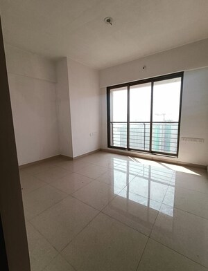 Room in 2 BHK Apartment at Runwal Eirene, Balkum Pada – for Sale