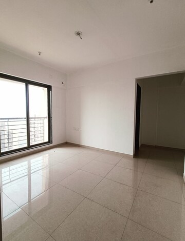 Room in 2 BHK Apartment at Runwal Eirene, Balkum Pada – for Sale