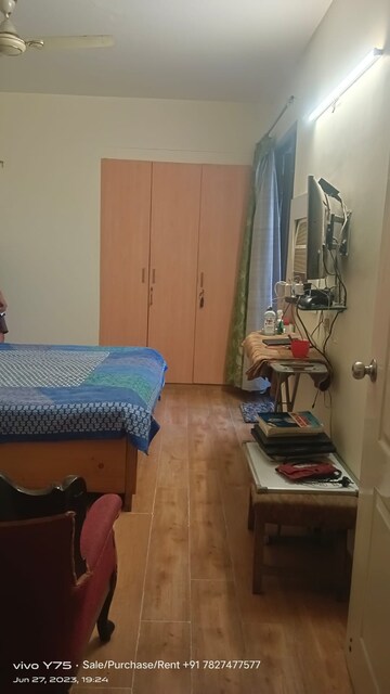 Living Room in 3 BHK Apartment at Umang Summer Palms, Sector 86 – for Rent
