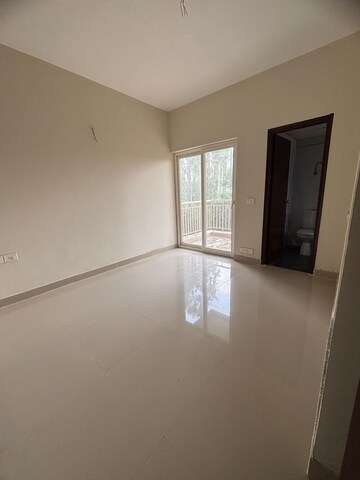 Room in 3 BHK Apartment at Skytech Merion Residency 1, Sain Vihar – for Sale