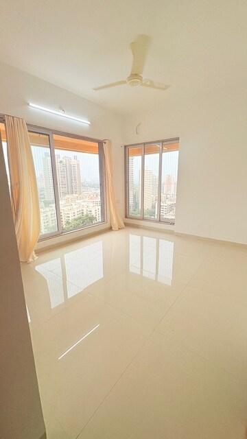 Room in 2 BHK Apartment at Jaliyan Heights Goregaon, Goregaon West – for Rent