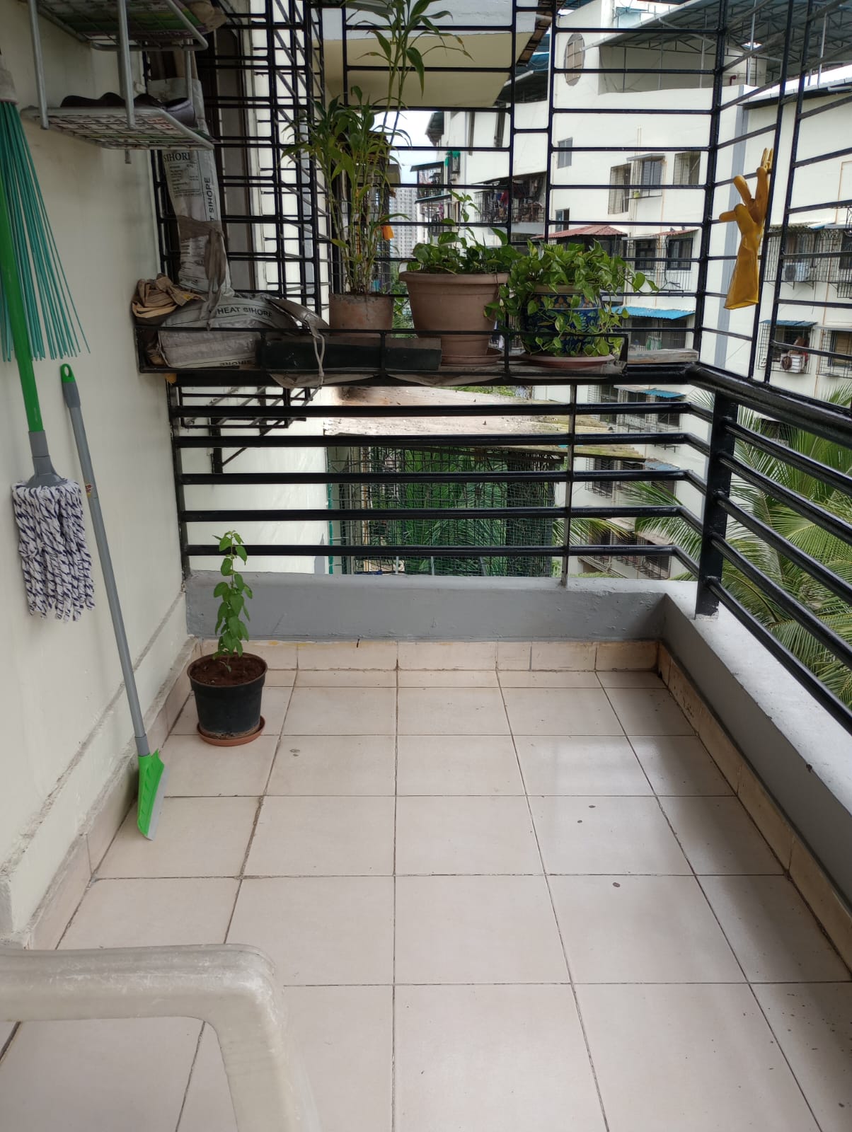 2 BHK + Extra Room 650 Sq.Ft. Apartment in Spaghetti Complex