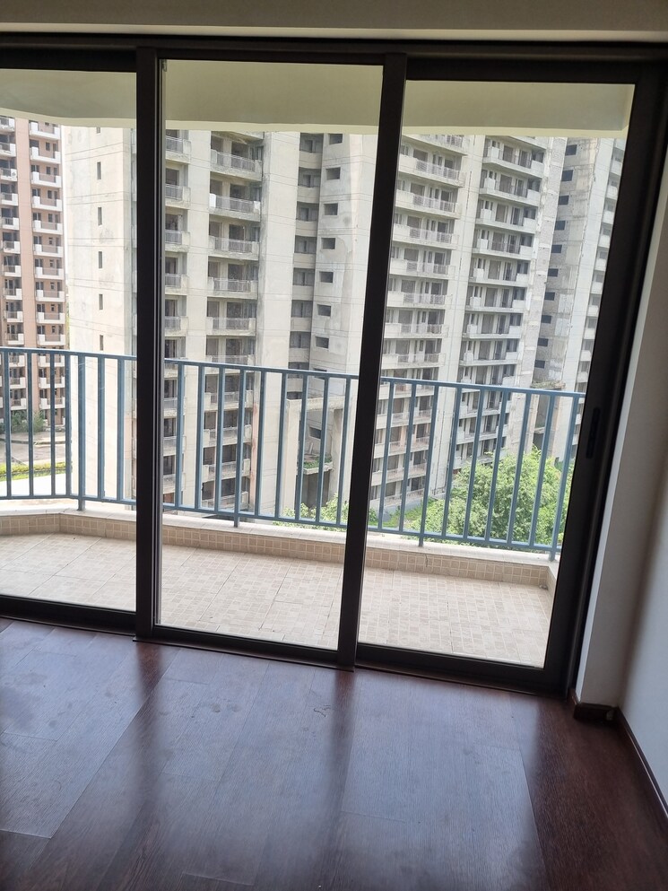 Exterior View, paras-dews 2 Bedroom 1385 Sq.Ft. Apartment In Sector 106 Gurgaon 8993014