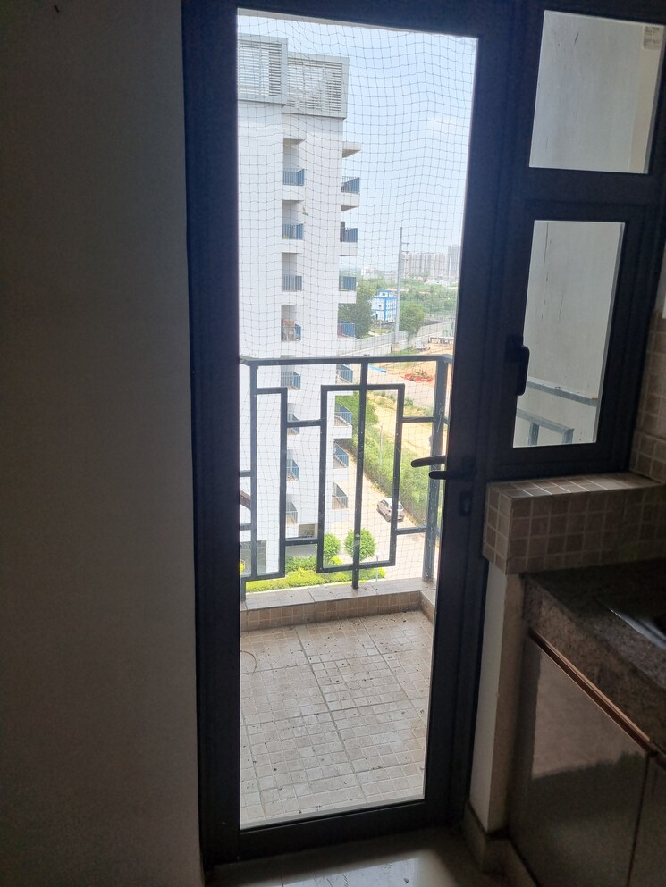 Balcony, paras-dews 2 Bedroom 1385 Sq.Ft. Apartment In Sector 106 Gurgaon 8993014