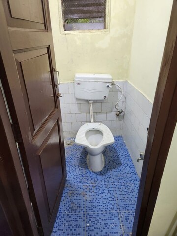 Bathroom in 2 BHK Apartment at Mapusa – for Rent