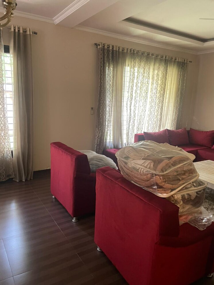 Living Room, sector 21b 4 Bedroom 500 Sq.Yd. Builder Floor In Sector 21b Faridabad 8993124