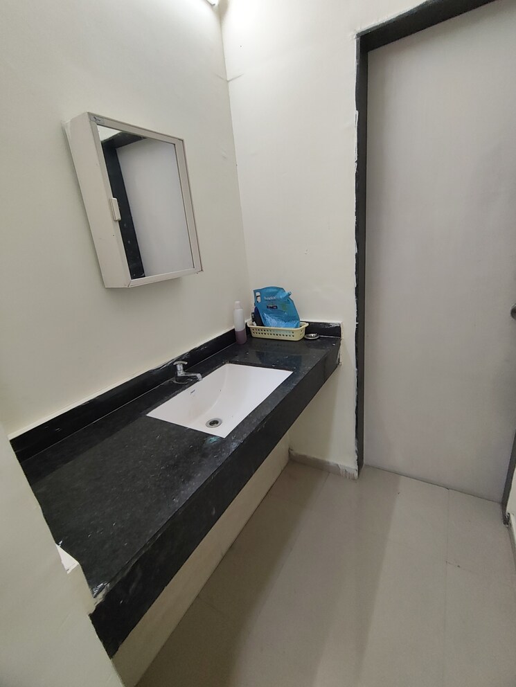 Bathroom, indiabulls-greens 3 Bedroom 1250 Sq.Ft. Apartment In New Panvel Navi Mumbai 8993110