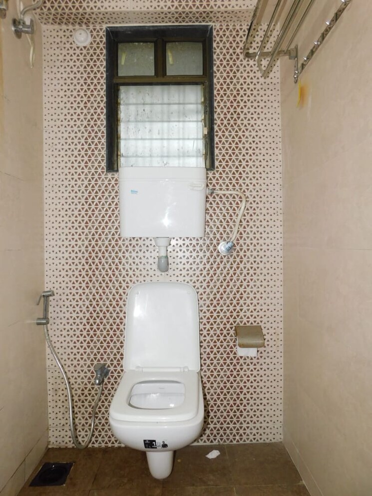 Bathroom, bhoomi-samarth 2 Bedroom 664 Sq.Ft. Apartment In Goregaon East Mumbai 8993095