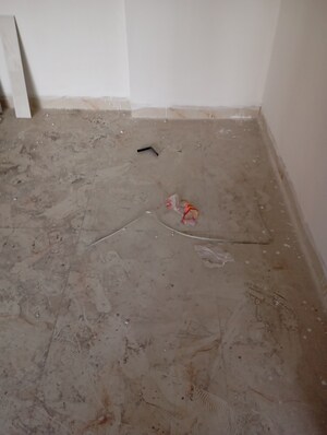 Room in 1 BHK Apartment at Crystal Paradise Residences, Andheri East – for Sale