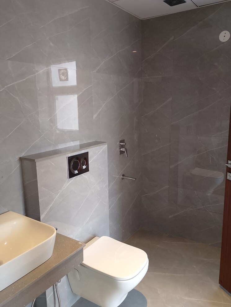 Bathroom, mrg-crown 3 Bedroom 1359 Sq.Ft. Apartment In Sector 106 Gurgaon 8984447
