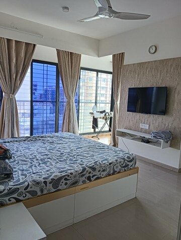 Bedroom in 3.5 BHK Builder Floor at Bajaj Jayshree CHS, Vile Parle West – for Rent