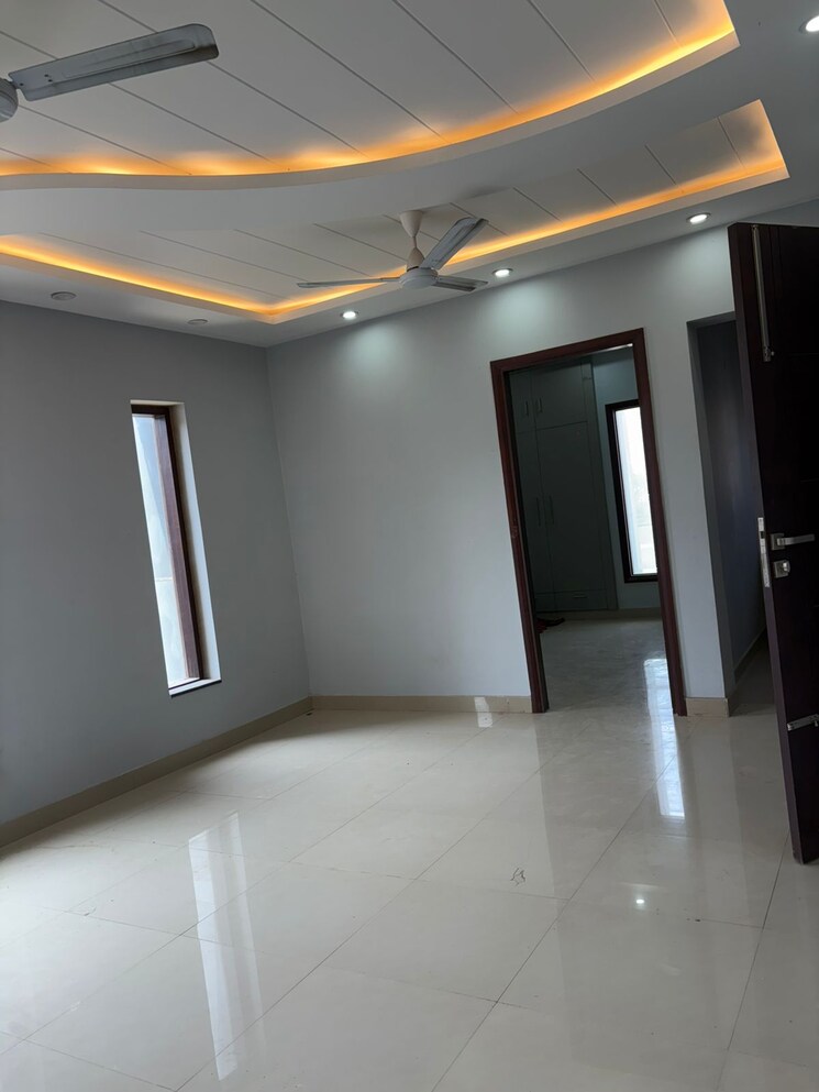 Room, fidato-honour-homes 3 Bedroom 250 Sq.Yd. Builder Floor In Sector 89 Faridabad 8993098