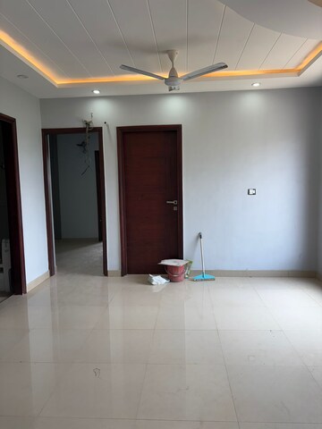 Room in 3 BHK Builder Floor at Fidato Honour Homes, Sector 89 – for Rent