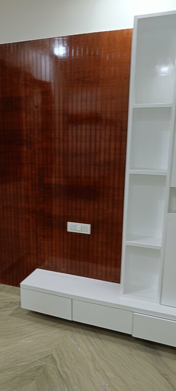 Furnished Amenities in 3 BHK Builder Floor at Rohini Sector 7 – for Rent