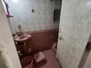 Bathroom in 6 BHK Villa at Adajan – for Sale