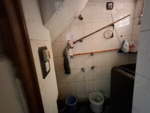 Bathroom in 6 BHK Villa at Adajan – for Sale