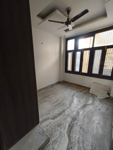 Room in 3 BHK Builder Floor at Paschim Vihar – for Sale