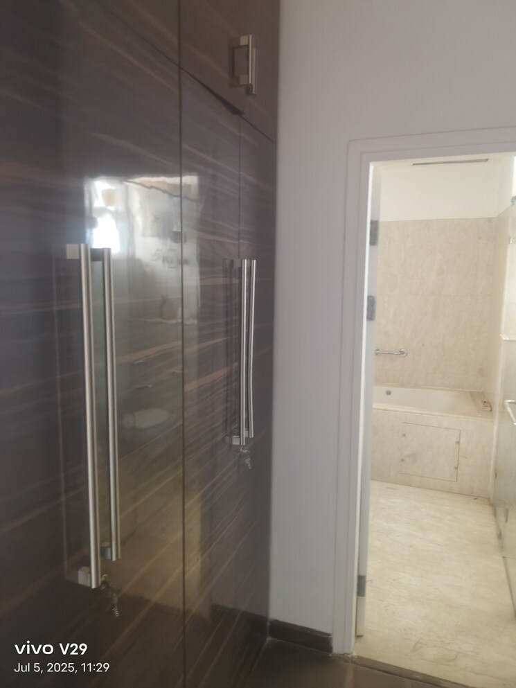 Bathroom, m3m-golf-estate 4 Bedroom 4085 Sq.Ft. Apartment In Sector 65 Gurgaon 8993183