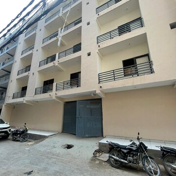  Pg – Exterior View View at Sector 70 - for Rent
