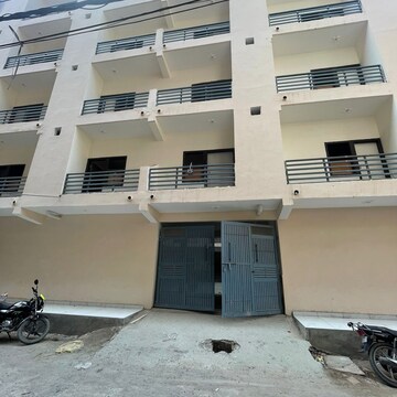   Pg at Sector 70 – for Rent