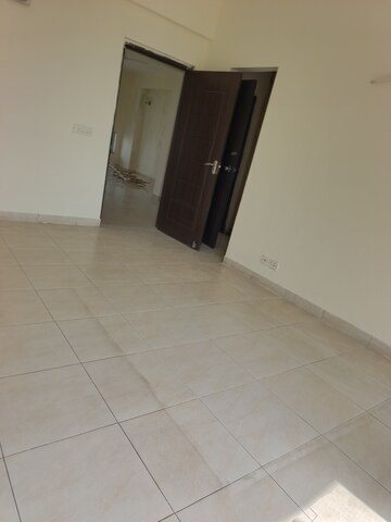 Room in 4 BHK Apartment at Clarion The Legend, Sector 57 – for Rent