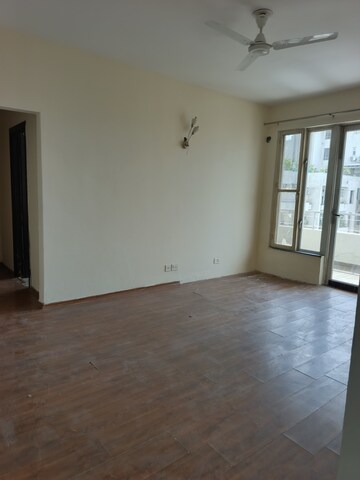 Room in 4 BHK Apartment at Clarion The Legend, Sector 57 – for Rent