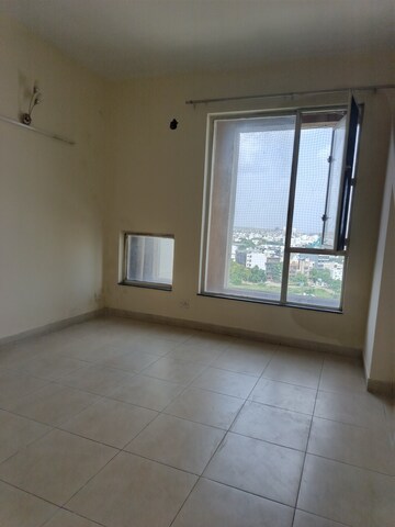 Room in 4 BHK Apartment at Clarion The Legend, Sector 57 – for Rent