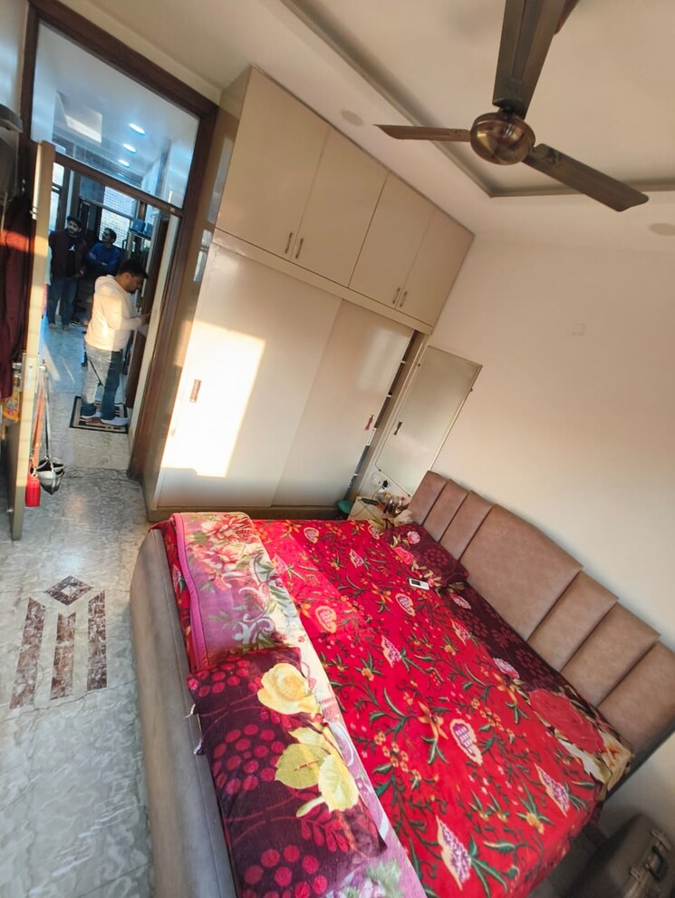 Bedroom, paschim vihar 3 Bedroom 1000 Sq.Ft. Builder Floor In Paschim Vihar Delhi 8993198