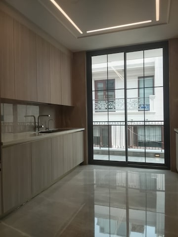 Room in 4 BHK Builder Floor at Vasant Vihar – for Sale