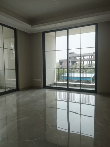 Room in 4 BHK Builder Floor at Vasant Vihar – for Sale