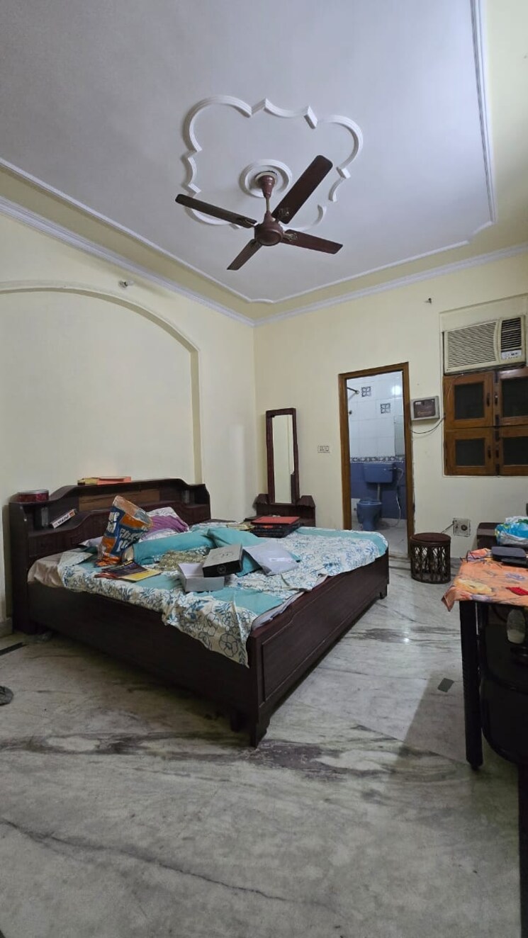Bedroom, paschim vihar 3 Bedroom 1500 Sq.Ft. Builder Floor In Paschim Vihar Delhi 8993220