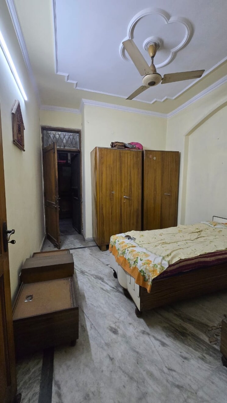 Bedroom, paschim vihar 3 Bedroom 1500 Sq.Ft. Builder Floor In Paschim Vihar Delhi 8993220