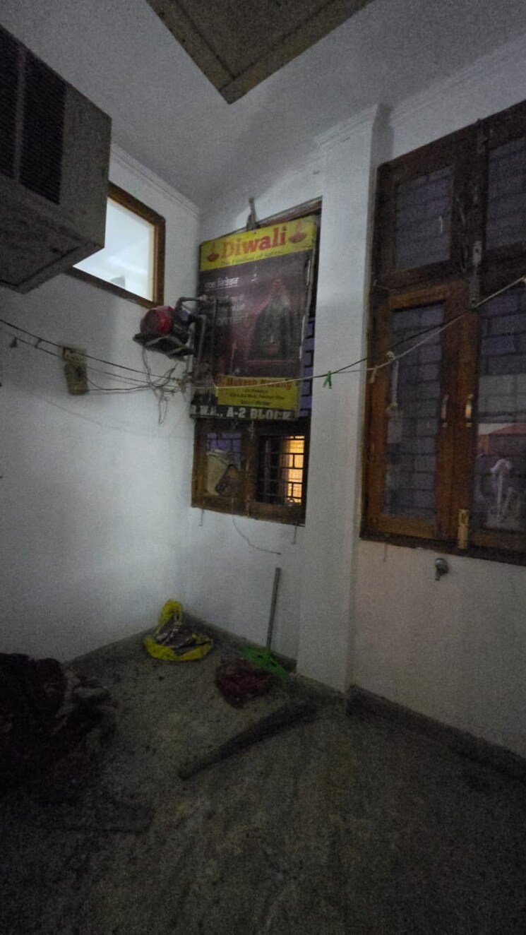 Exterior View, paschim vihar 3 Bedroom 1500 Sq.Ft. Builder Floor In Paschim Vihar Delhi 8993220