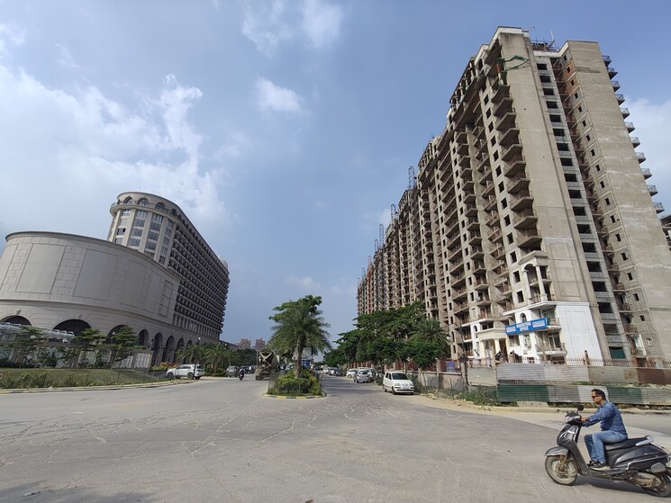 Exterior View, grand-omaxe 3 Bedroom 1450 Sq.Ft. Apartment In Gomti Nagar Lucknow 8993246