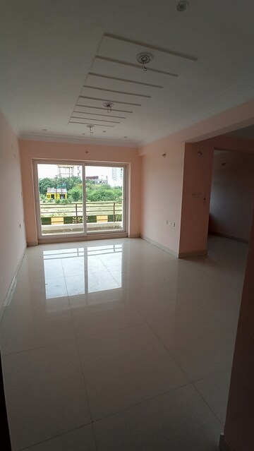 Room in 3 BHK Apartment at Neelkanth Dreamz, Raebareli Road – for Sale