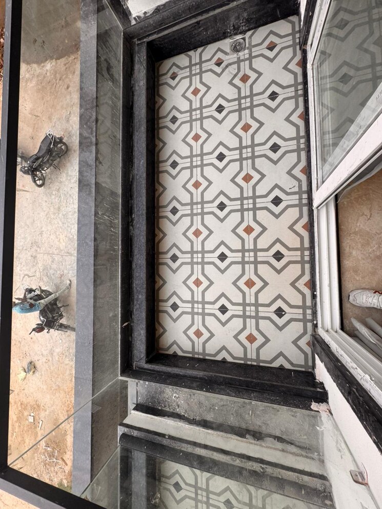 Balcony, sector 39 1 RK 420 Sq.Ft. Builder Floor In Sector 39 Gurgaon 8993249