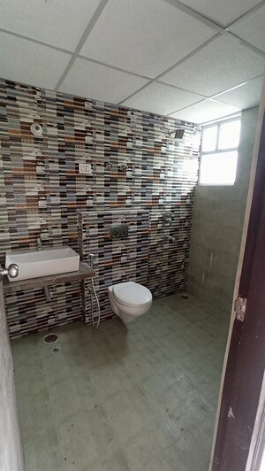 Furnished Amenities in 3 BHK Apartment at Neelkanth Dreamz, Raebareli Road – for Sale